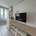Mono Celeste 411