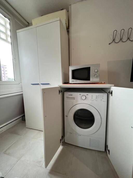 Mono Celeste 411